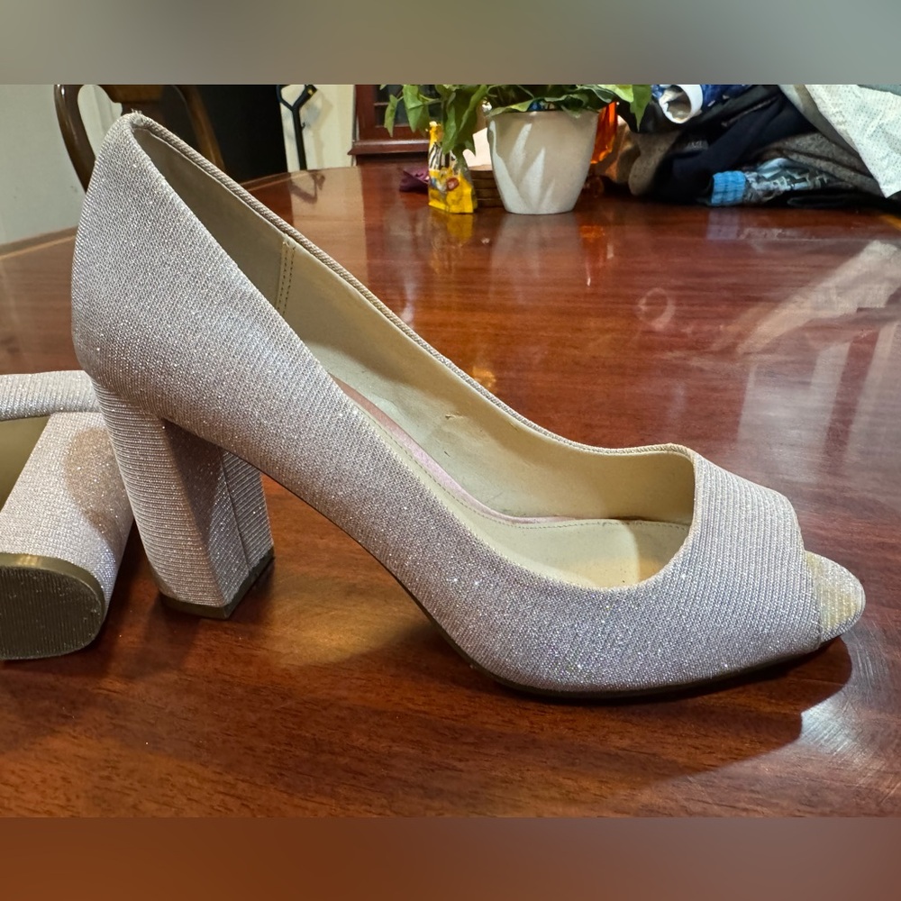 Nina Women's Glittering Peep Toe Heels - Champagne